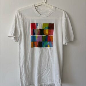 Moma Multicolor Graphic Tee